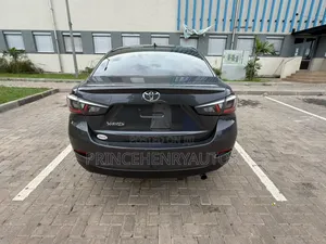 Toyota Yaris 2020 Black