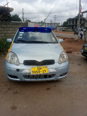 Toyota Yaris 2010 Silver