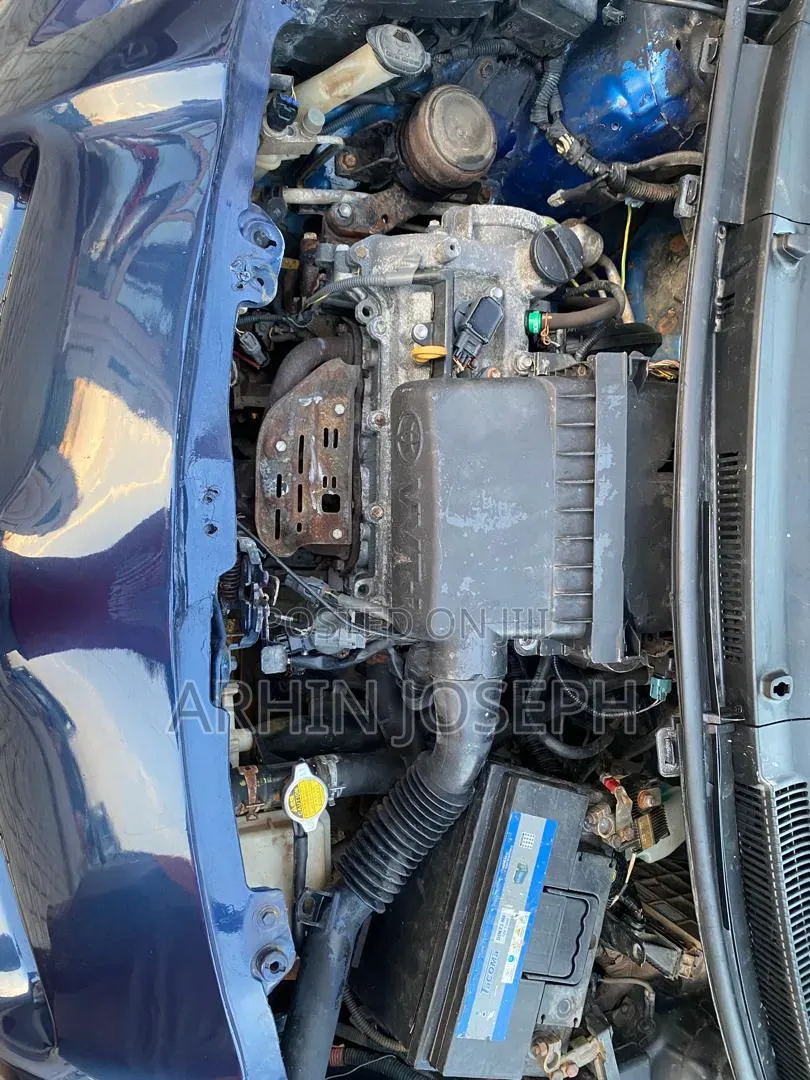 Toyota Vitz 2010