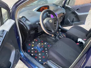 Toyota Vitz 2010
