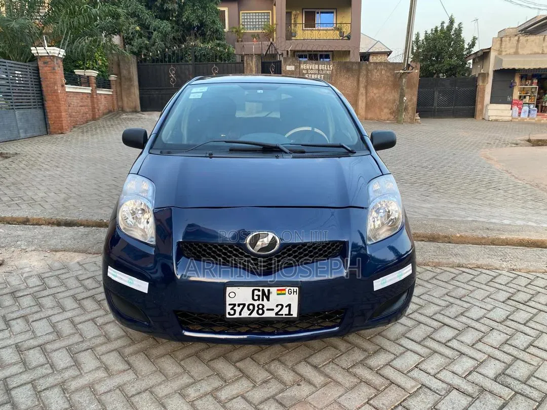 Toyota Vitz 2010