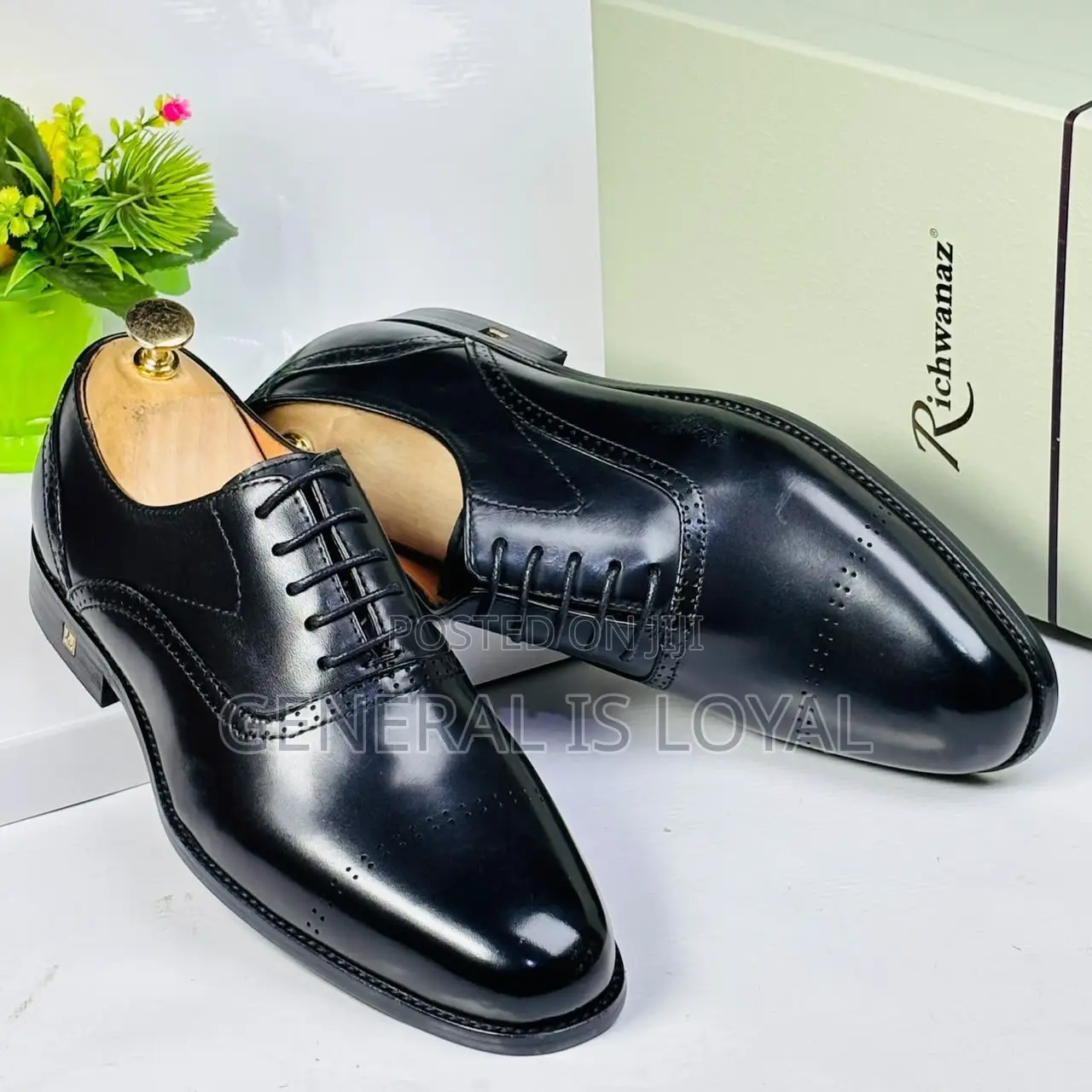 Black Leather Brogue Oxford Dress Shoes.