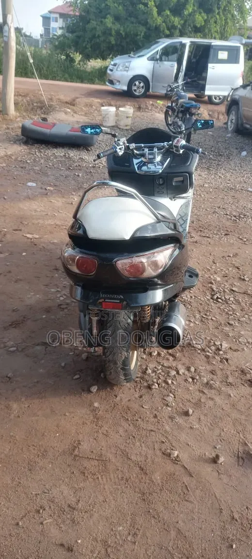 Honda 2024 Black