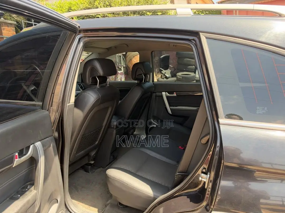 Chevrolet Captiva 2015 Black