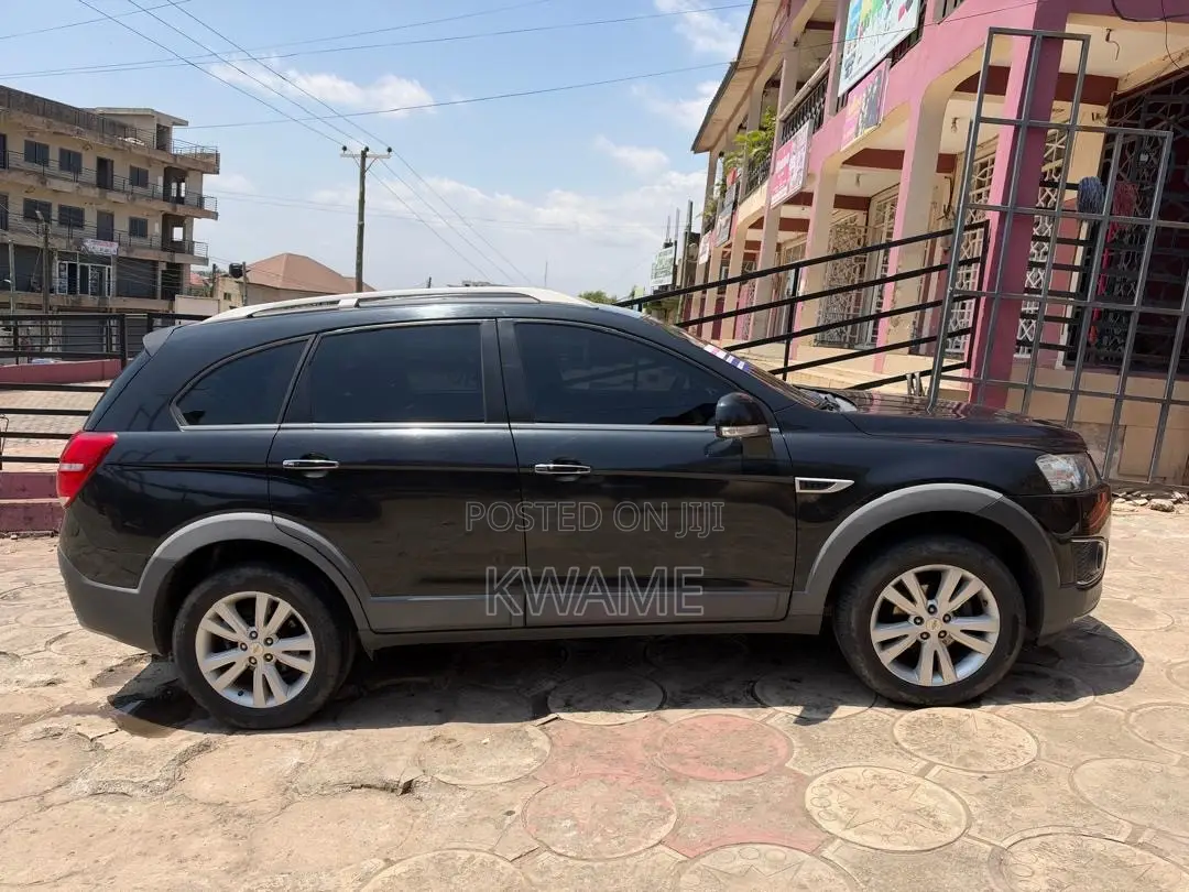 Chevrolet Captiva 2015 Black