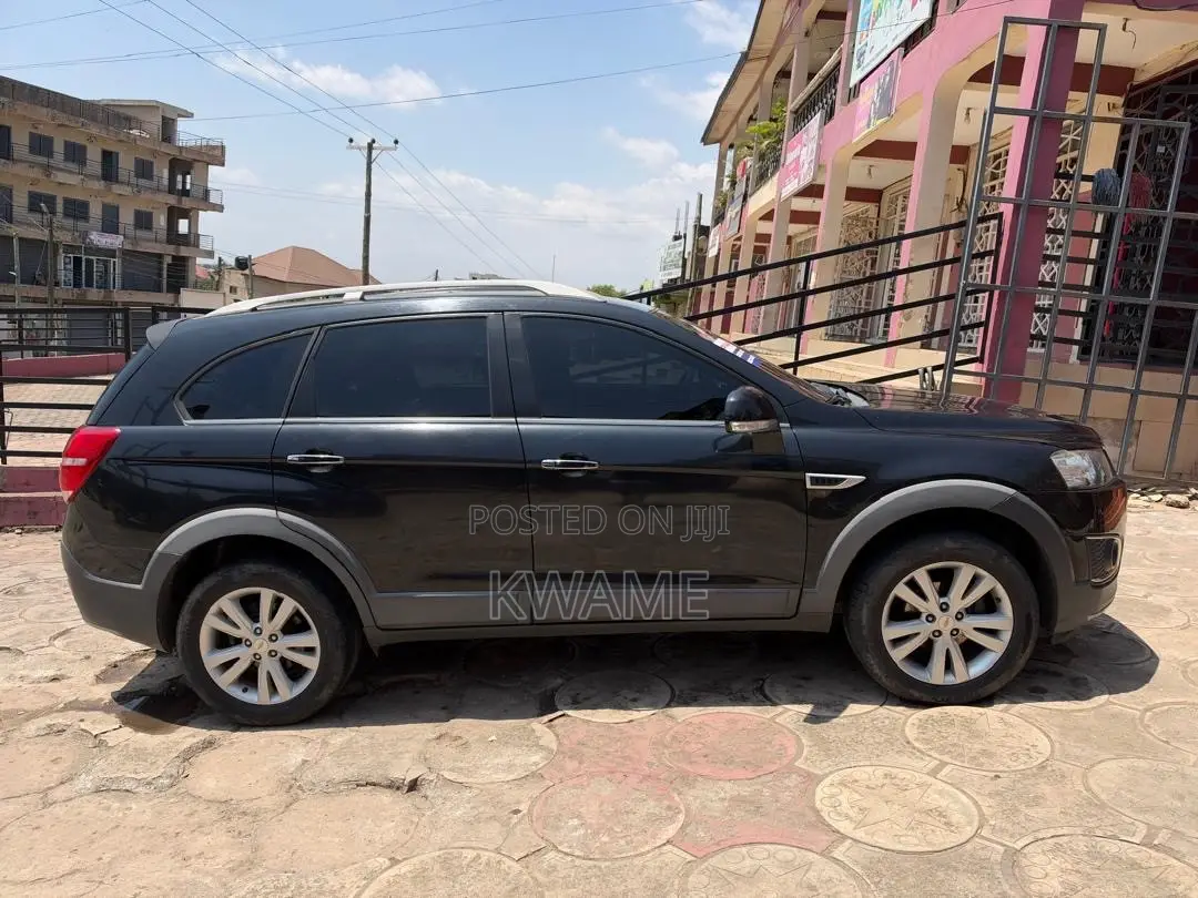 Chevrolet Captiva 2015 Black