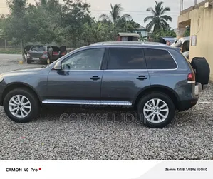 Volkswagen Touareg V6 TDi 2009 Gray