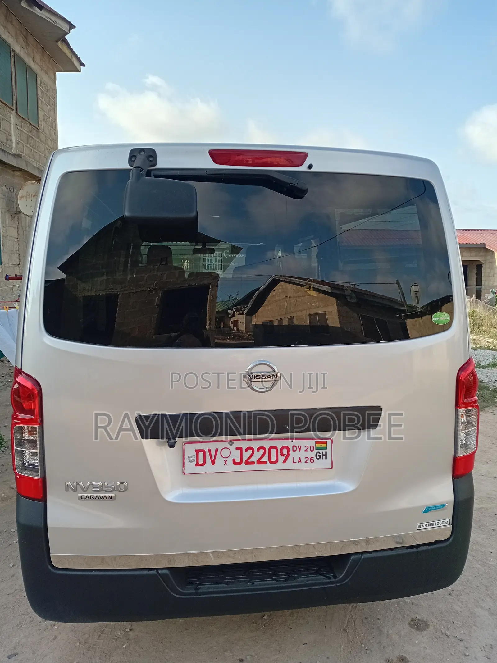 Nissan Caravan 2014 Silver