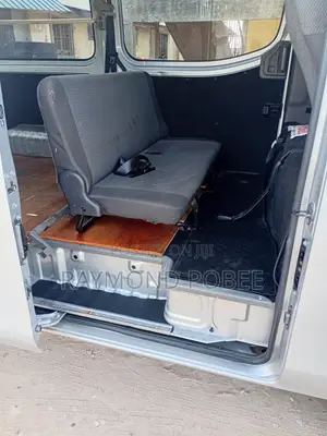Nissan Caravan 2014 Silver