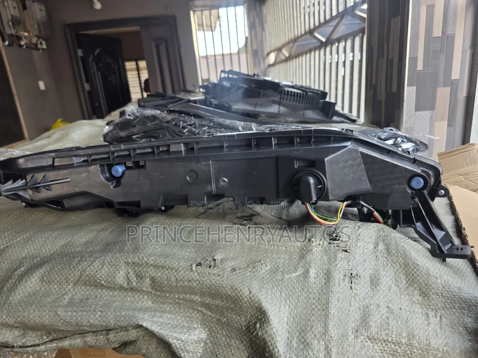 2022-2026 Mitsubishi Outlander FRONT UPPER LEFT Headlight Driver LED