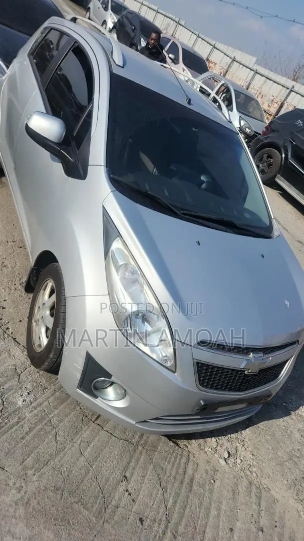 Chevrolet Spark 2015 Silver
