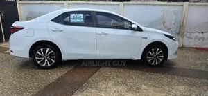 Toyota Corolla 2020 White