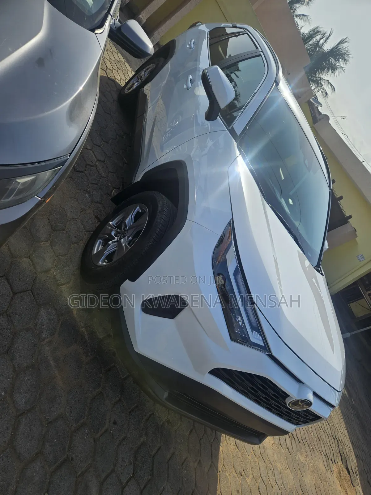 Toyota RAV4 XLE Premium 2026 White