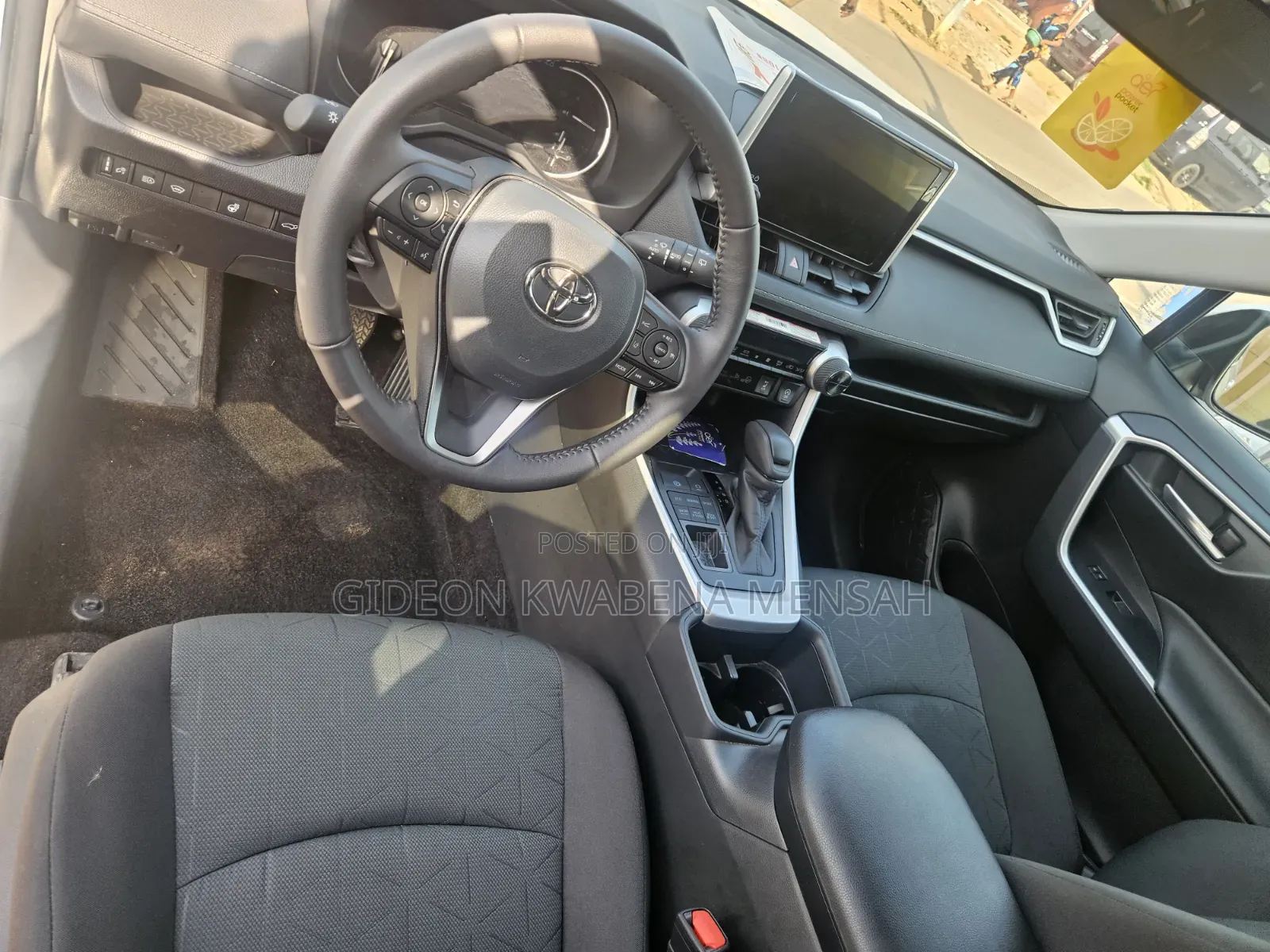 Toyota RAV4 XLE Premium 2026 White