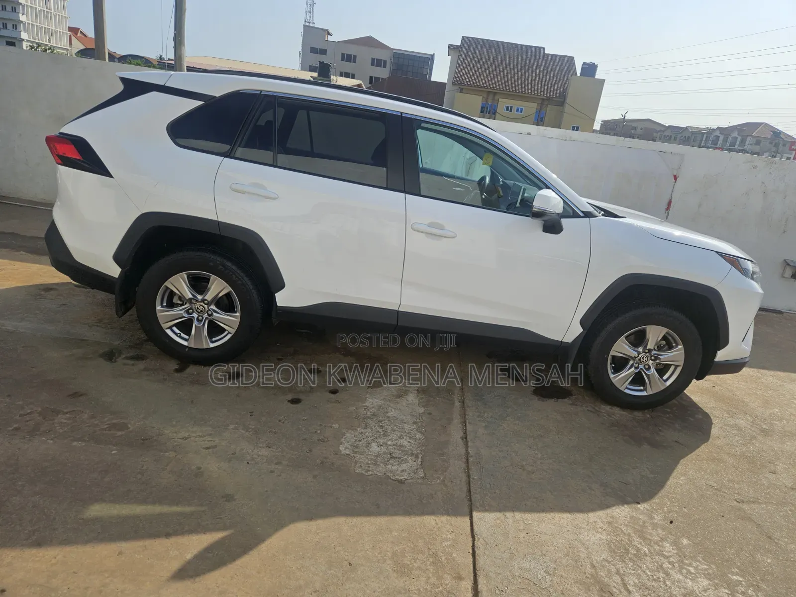 Toyota RAV4 XLE Premium 2026 White