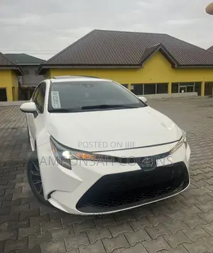 Toyota Corolla 2022 White