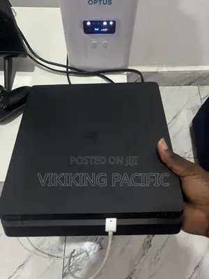 PS4 Slim 1TB