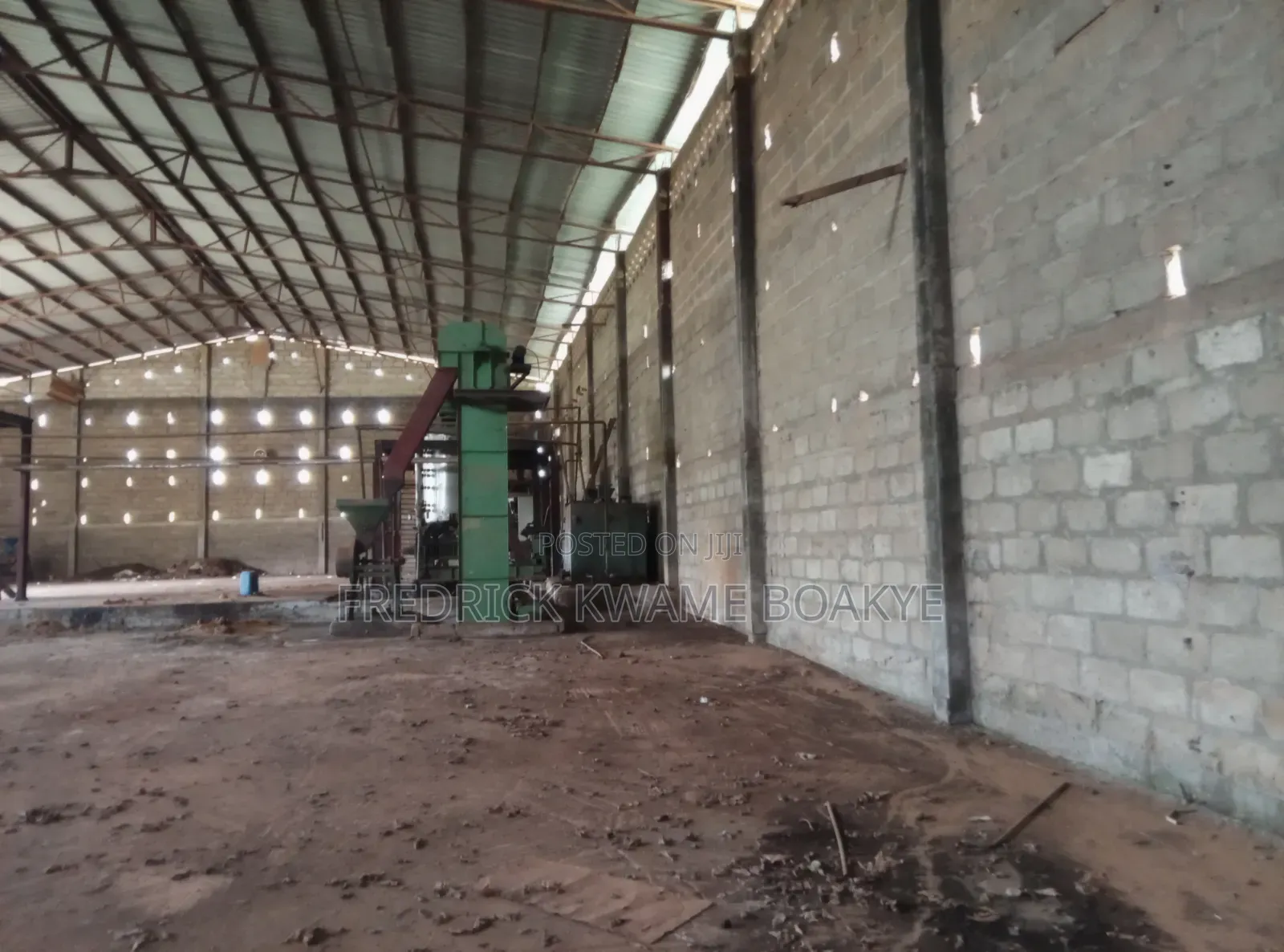 Warehouse for Sale at Santasi Kotwi