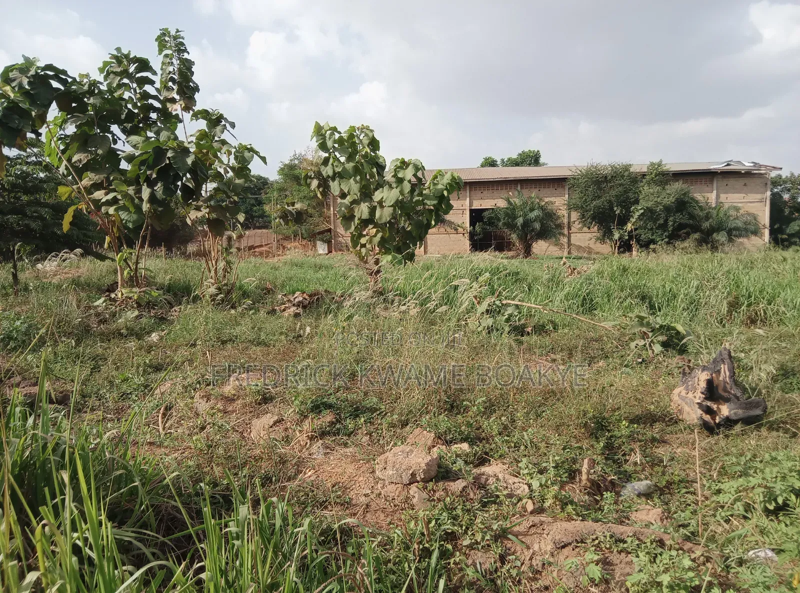 Warehouse for Sale at Santasi Kotwi