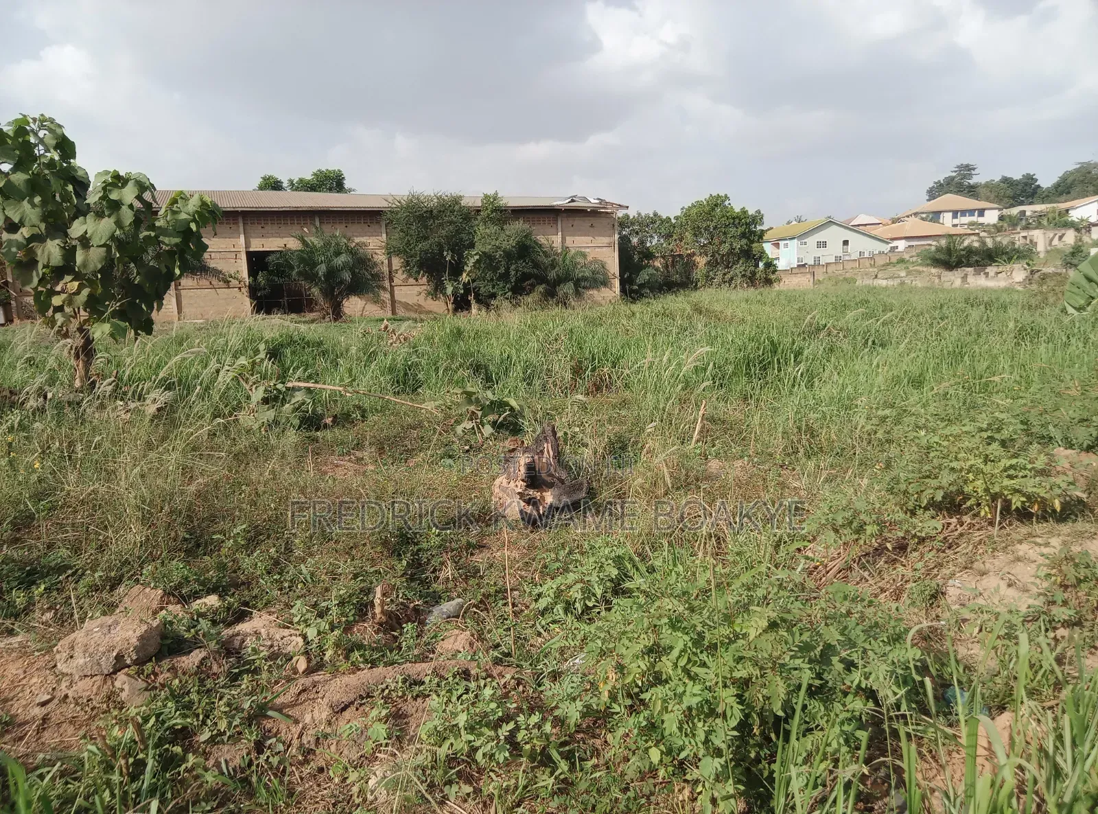 Warehouse for Sale at Santasi Kotwi