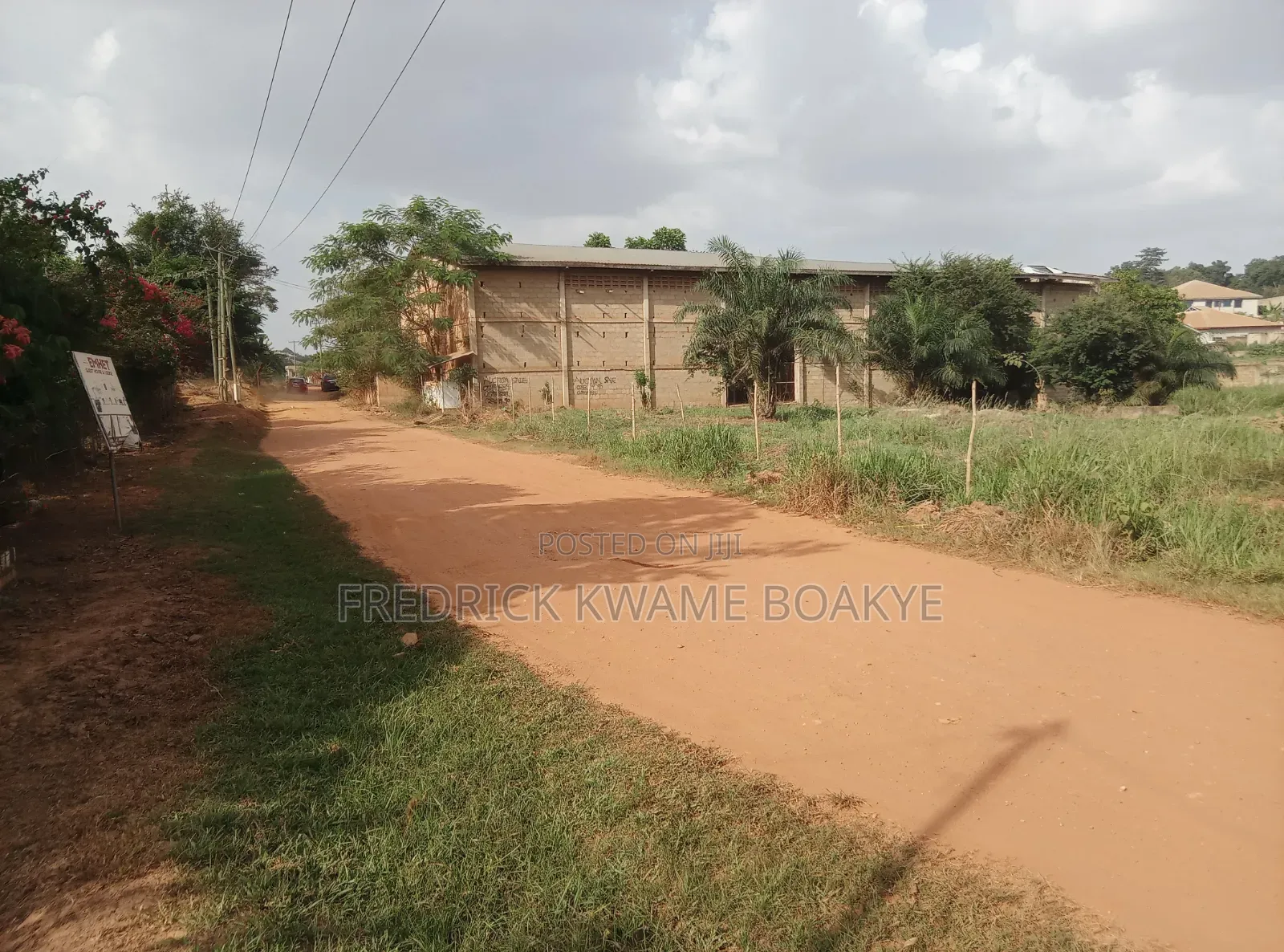 Warehouse for Sale at Santasi Kotwi