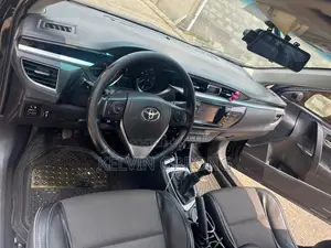 Toyota Corolla L 4dr Sedan (1.8L 4cyl Manual) 2016 Black