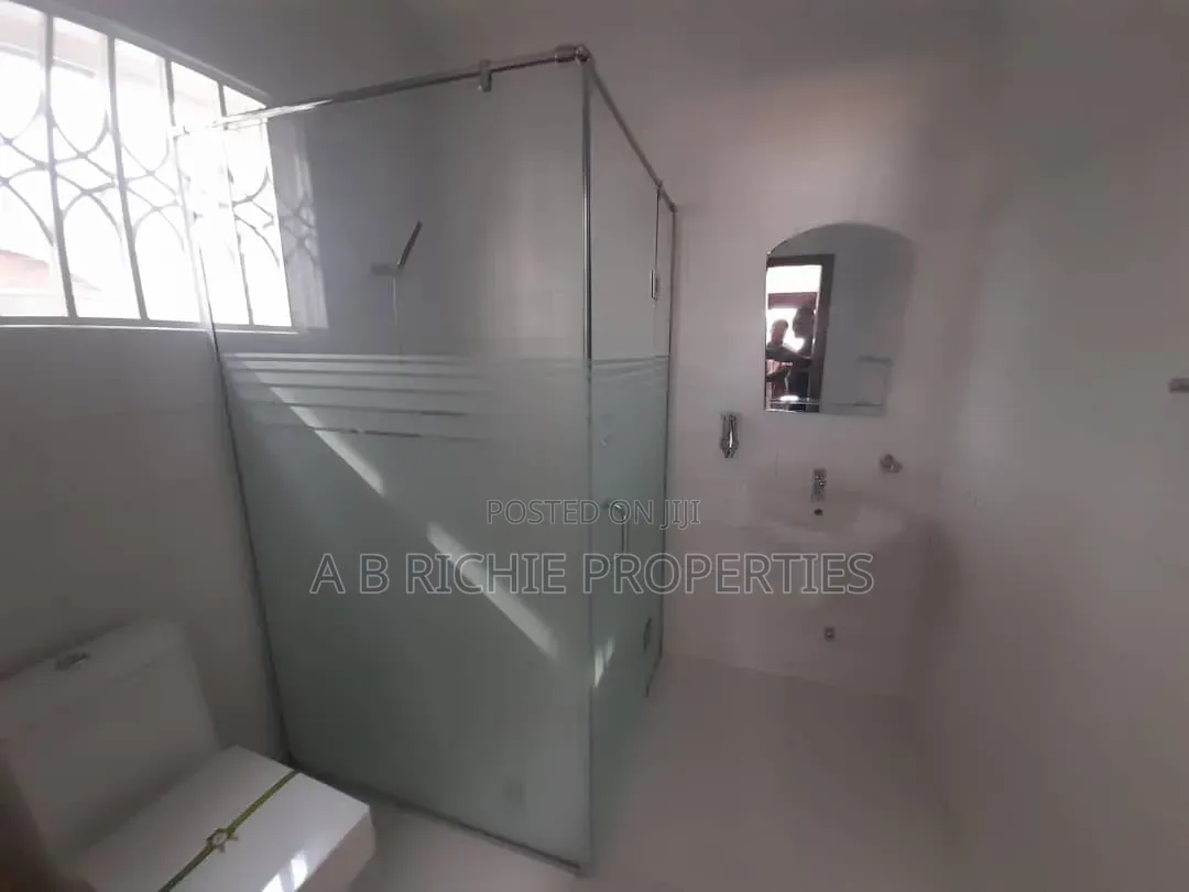 4bdrm House in Ab Richie Properties, Tseaddo for rent