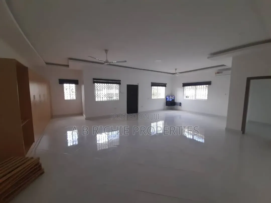 4bdrm House in Ab Richie Properties, Tseaddo for rent