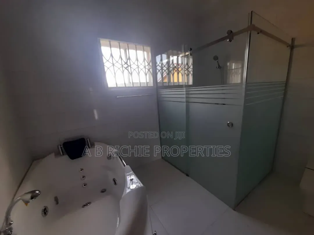 4bdrm House in Ab Richie Properties, Tseaddo for rent