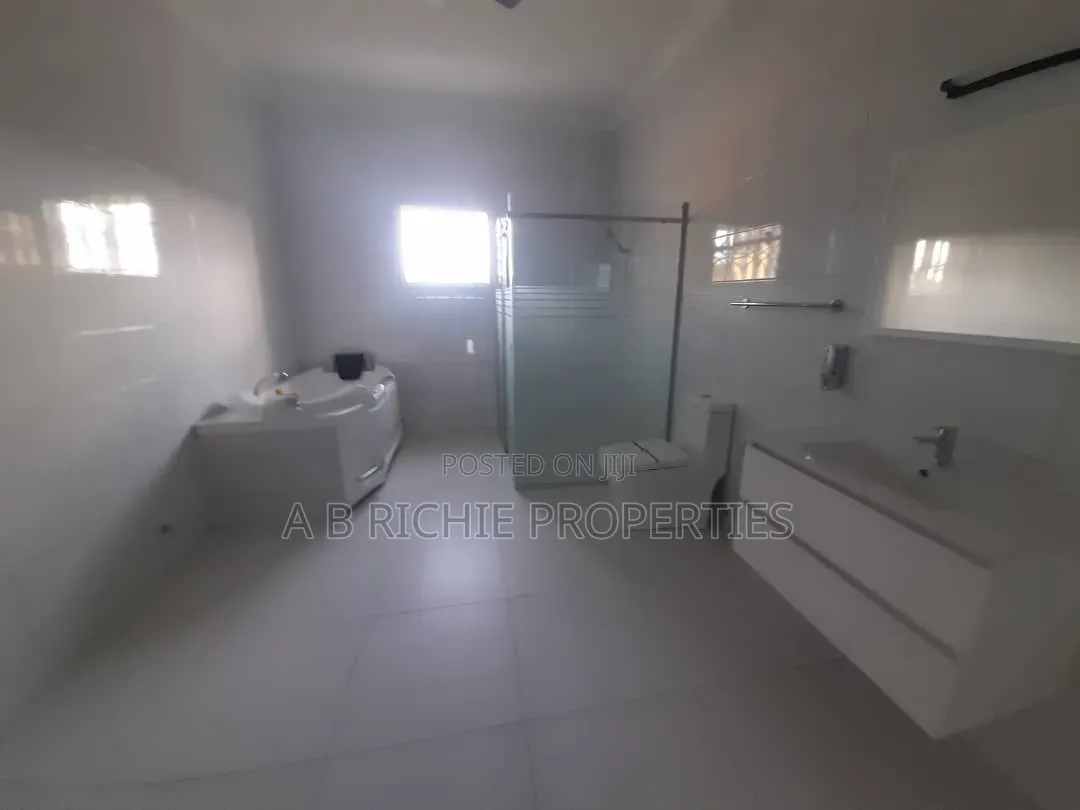 4bdrm House in Ab Richie Properties, Tseaddo for rent