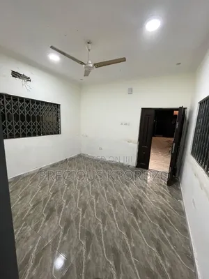 1bdrm Room & Parlour in Adenta Commandos for rent