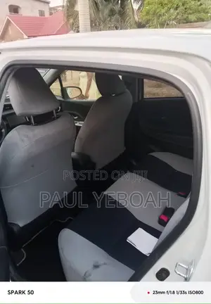 Toyota Vitz 2015 Pearl