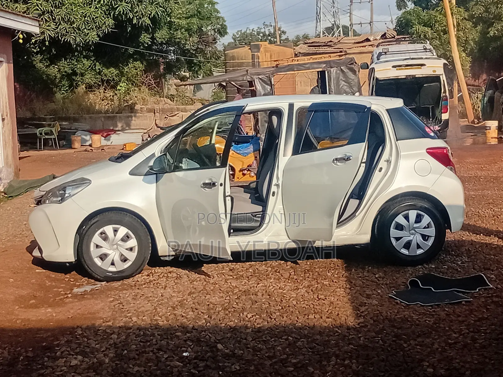 Toyota Vitz 2015 Pearl