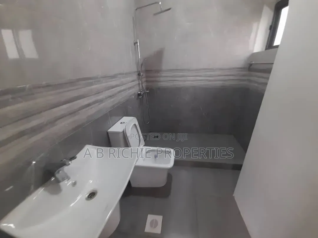2bdrm Apartment in Ab Richie Properties, Tseaddo for rent