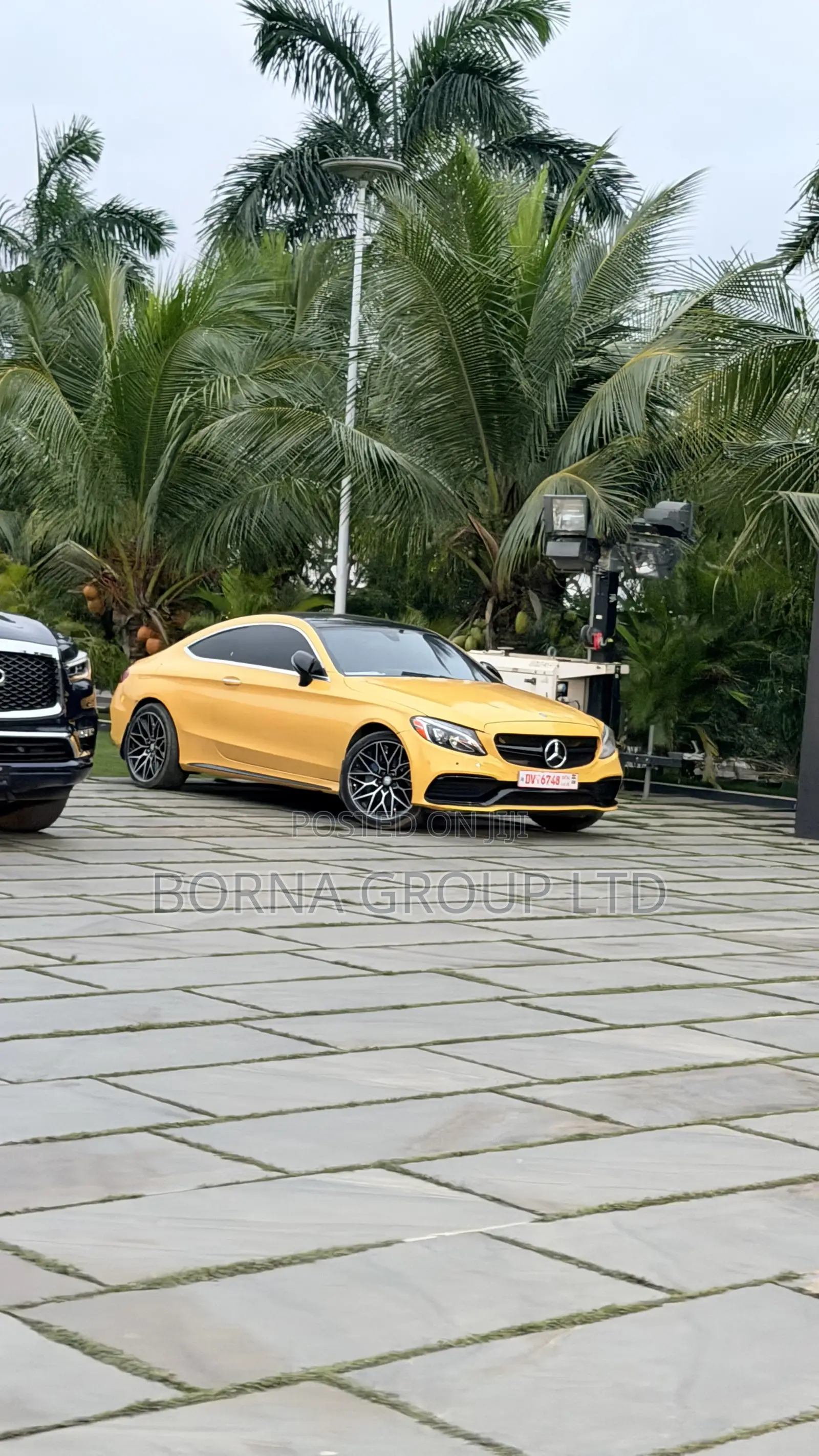 Mercedes-Benz C300 Base 4Matic Coupe AWD (2.0L 4cyl 7A) 2017 Yellow