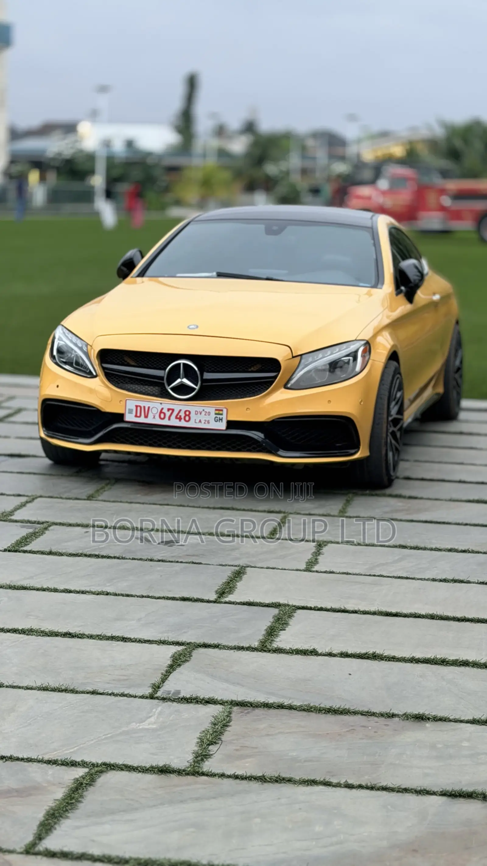 Mercedes-Benz C300 Base 4Matic Coupe AWD (2.0L 4cyl 7A) 2017 Yellow
