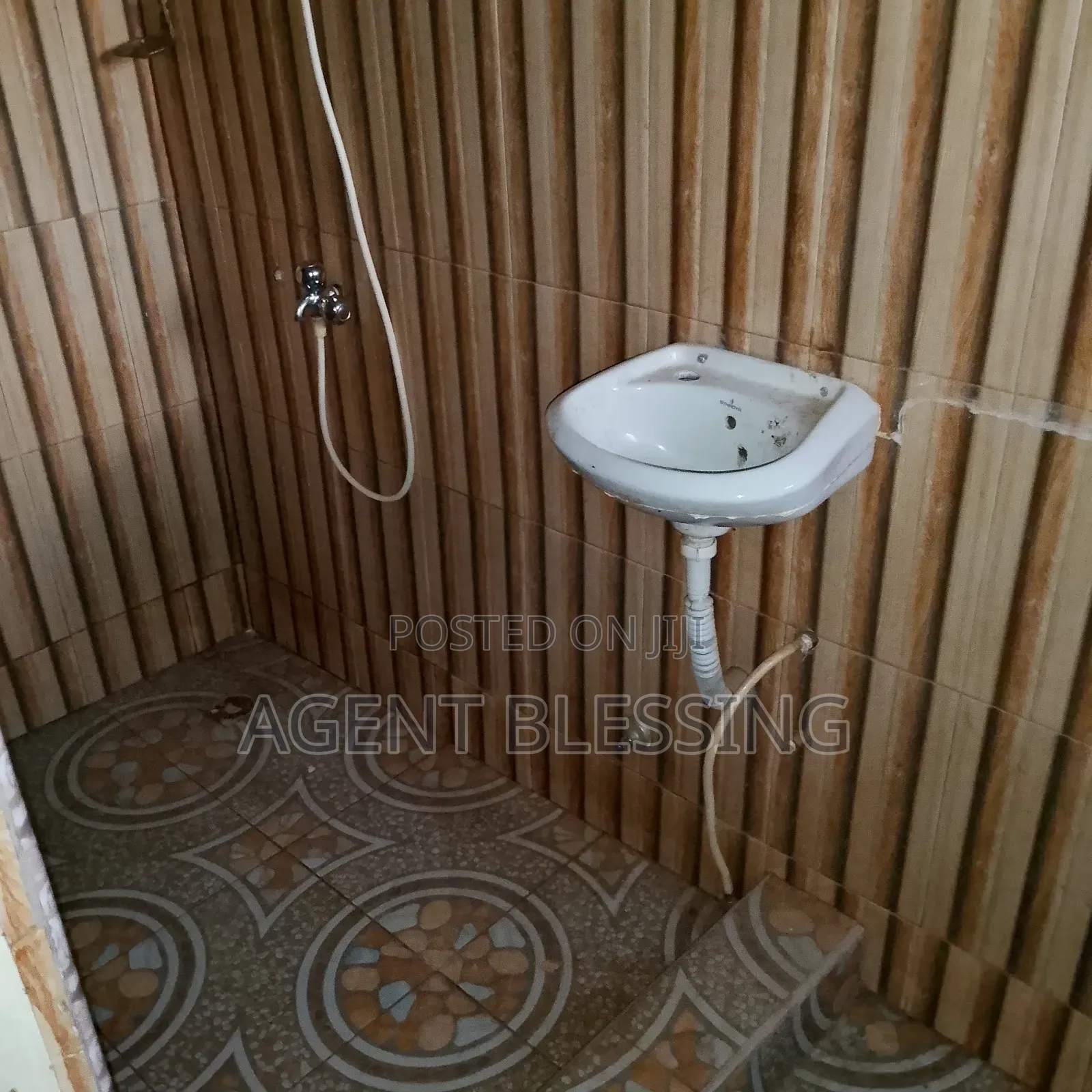 1bdrm Apartment in Golf City, Community 25 for rent