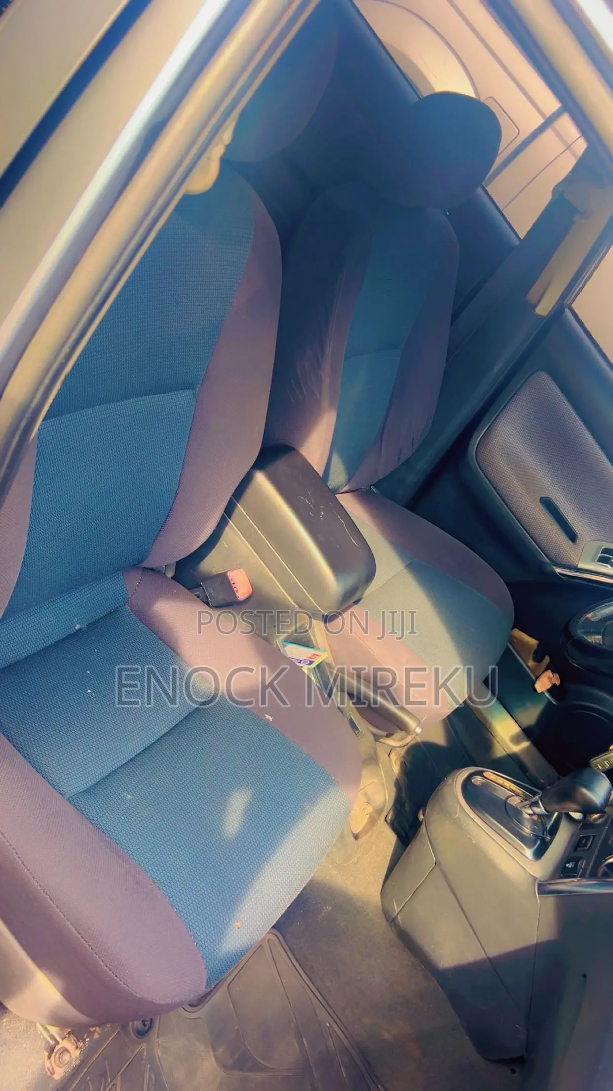 Toyota Matrix XR Hatchback FWD (1.8L 4cyl 4A) 2005 Gray