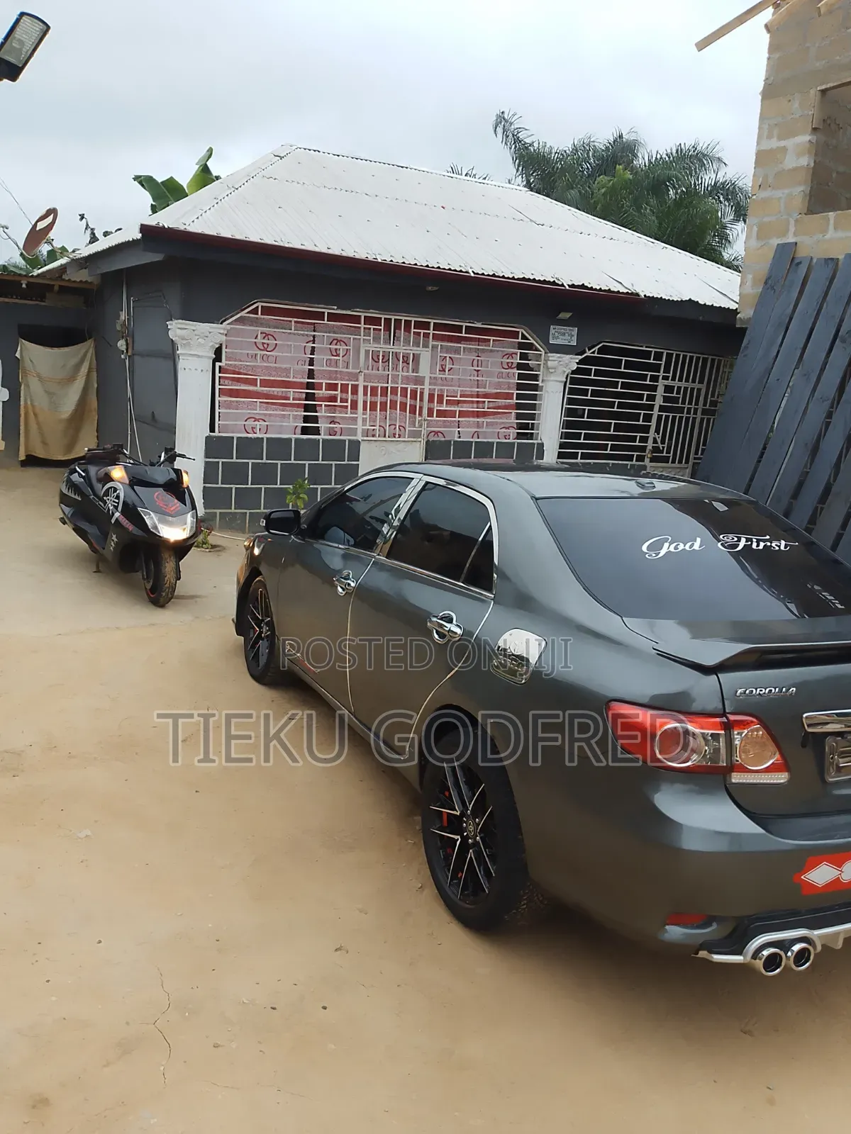 Toyota Corolla S 5-Speed 2013 Gray