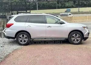Nissan Pathfinder 2020 Silver