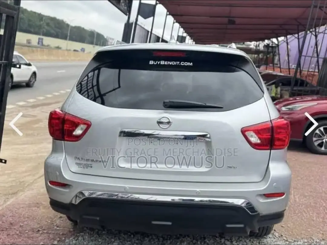 Nissan Pathfinder 2020 Silver