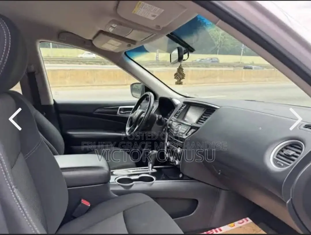 Nissan Pathfinder 2020 Silver