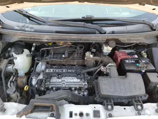 Chevrolet Spark 1LT 2013 Silver
