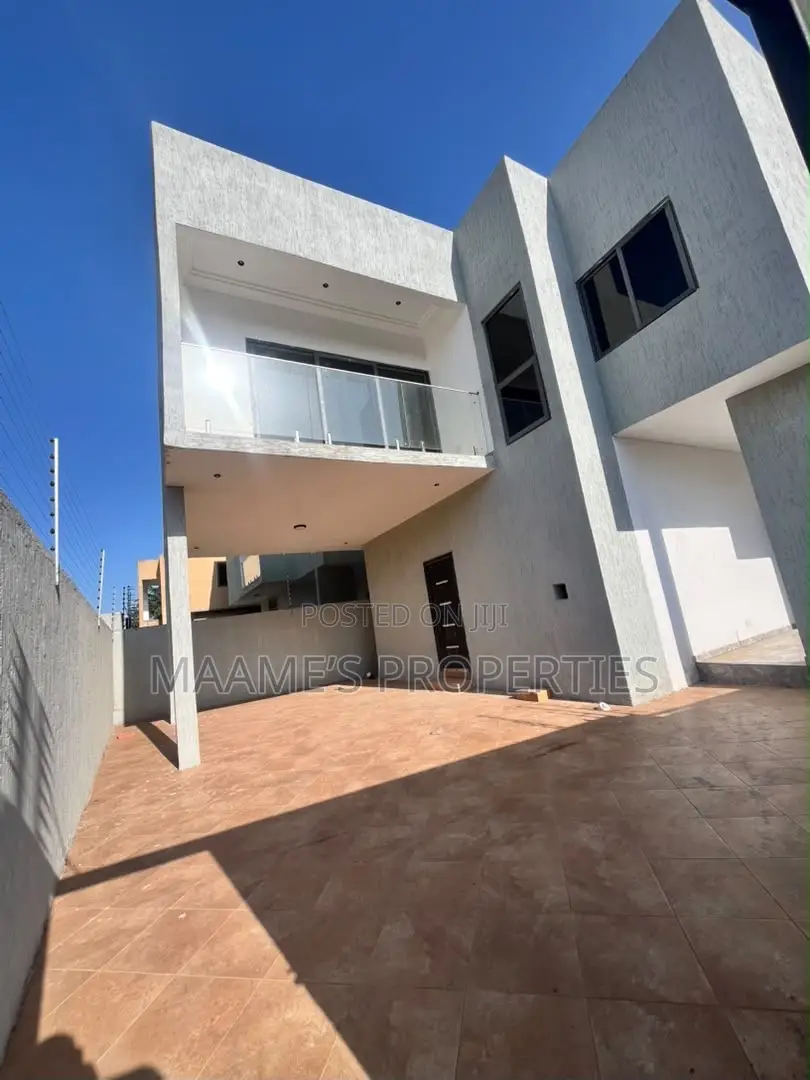 3bdrm Duplex in East Legon for rent