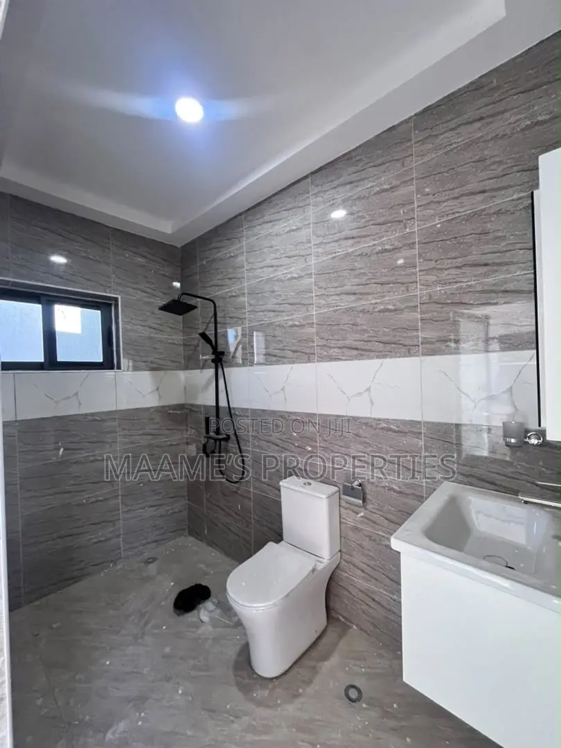 3bdrm Duplex in East Legon for rent