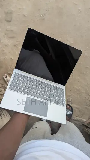 Laptop Microsoft Surface Laptop Go 2 8GB Intel Core i7 SSD 256GB