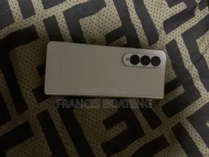 Samsung Galaxy Z Fold4 256 GB Gold
