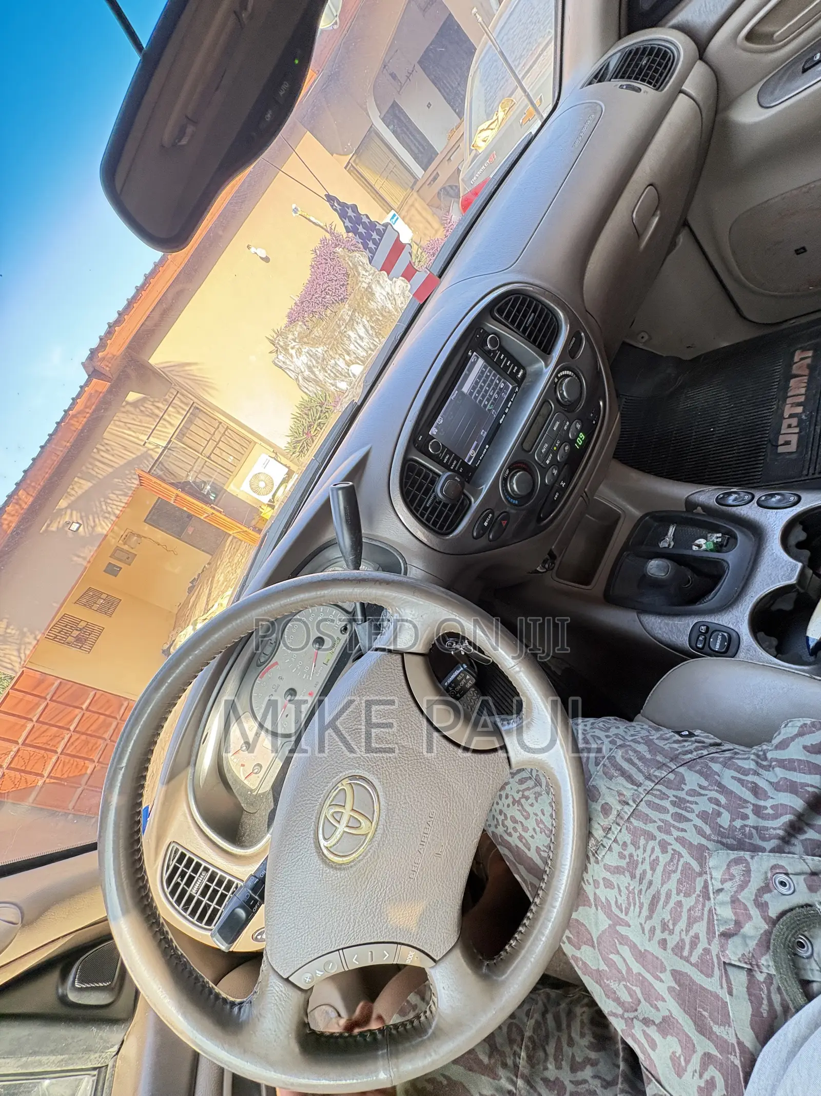 Toyota Sequoia Limited 4dr SUV (4.7L 8cyl 4A) 2004 Gray