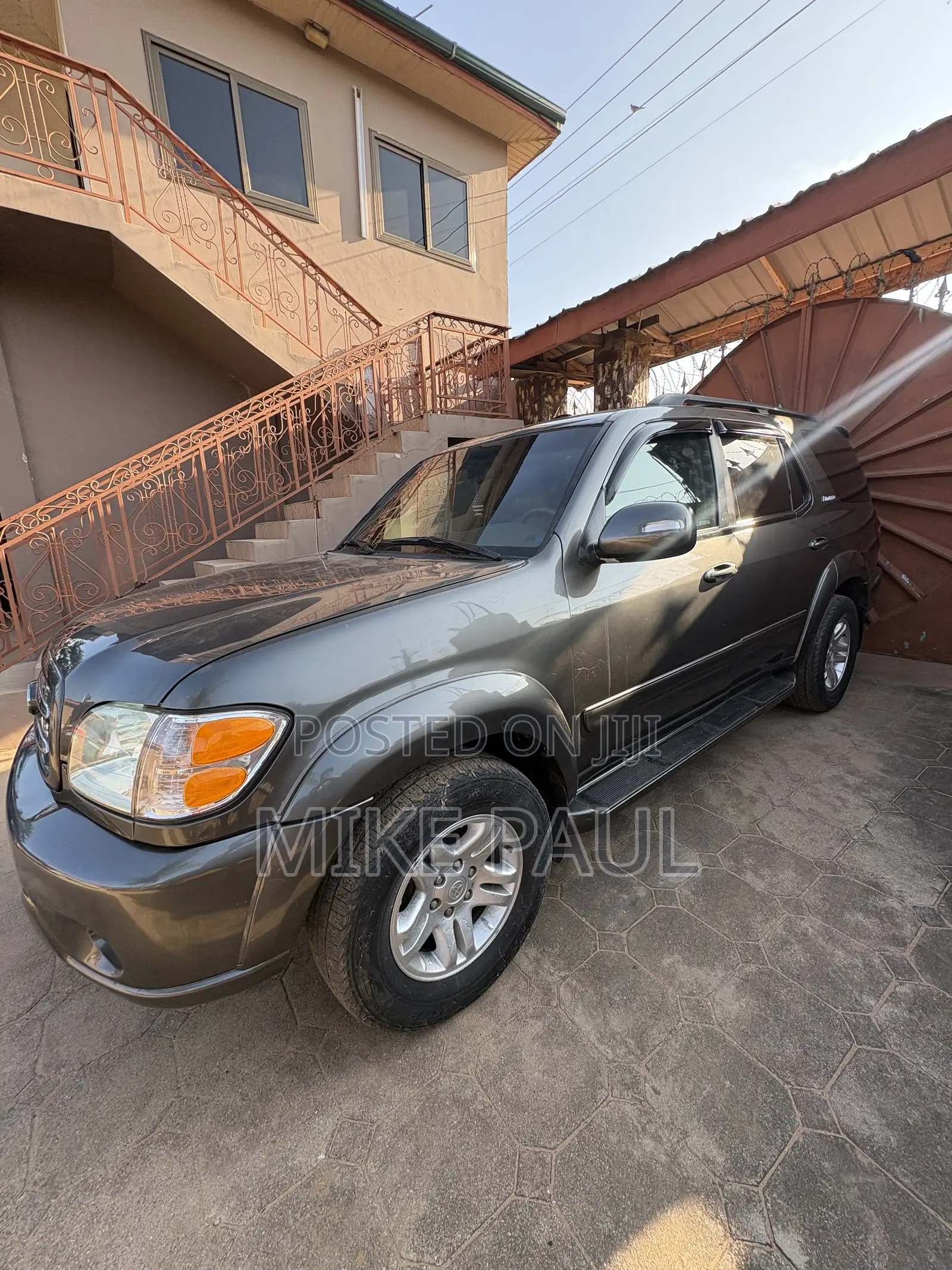 Toyota Sequoia Limited 4dr SUV (4.7L 8cyl 4A) 2004 Gray