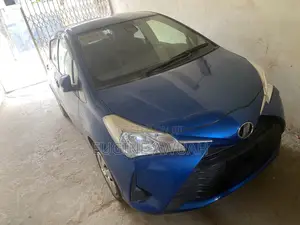 Toyota Vitz 2017 Blue